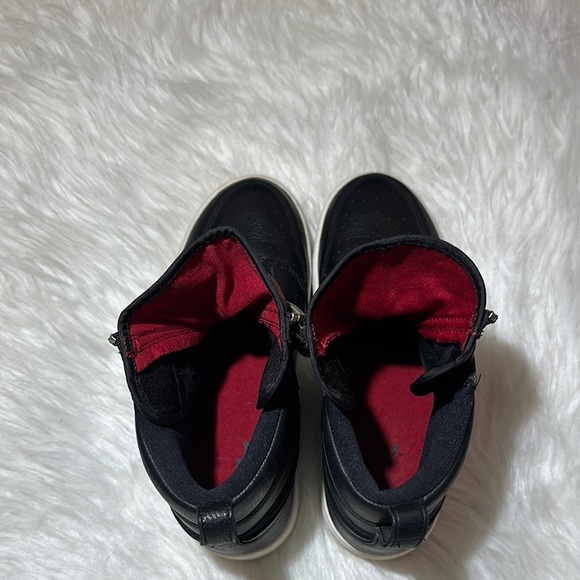 Nike Black and White AirJordan Retro zip - Picture 5 of 12